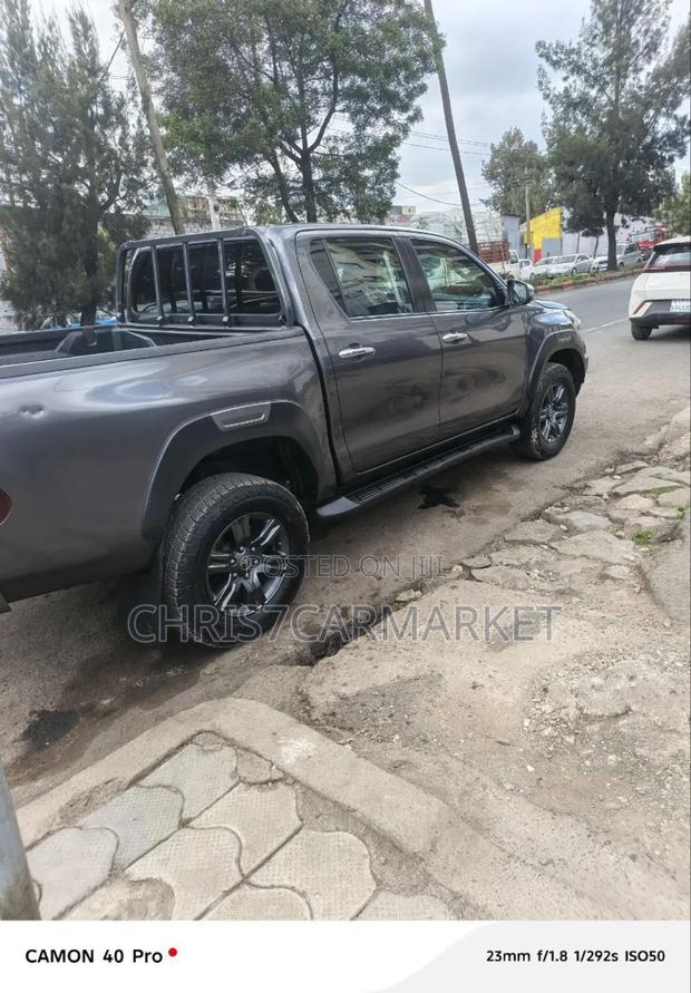 Toyota Hilux Revo Double Cab Deisel 2.8 AWD 2021 Gray