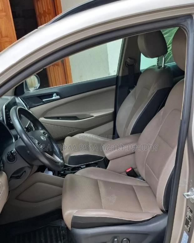 Hyundai Tucson 2020 Pink