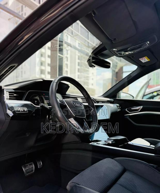 New Audi Q8 e-tron 2024 Black