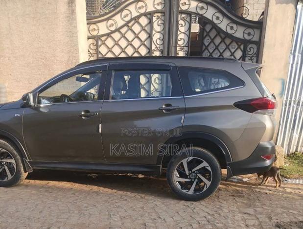Toyota Rush 2022 Gray