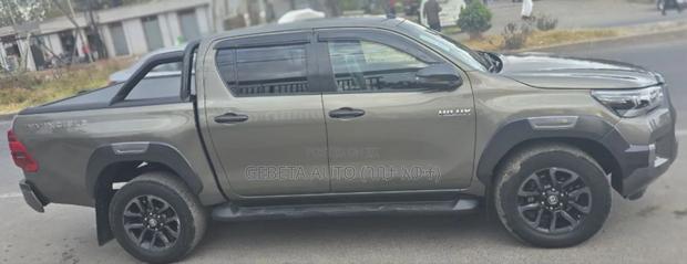 Toyota Hilux 2021