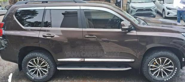 Toyota Land Cruiser Prado 3.0 172hp 2021 Gray