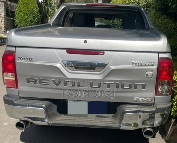 Toyota Hilux Revo Double Cab Deisel 2.4 AWD 2018 Silver