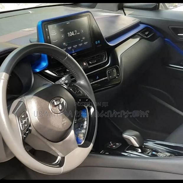 Toyota C-HR 2023 White