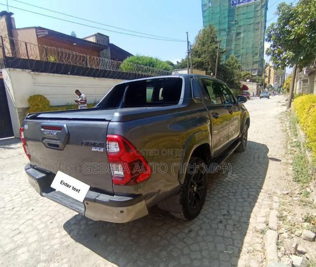 Toyota Hilux 2022