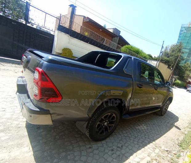 Toyota Hilux 2022
