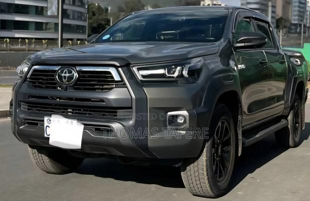Toyota Hilux 2024