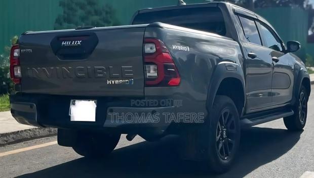 Toyota Hilux 2024