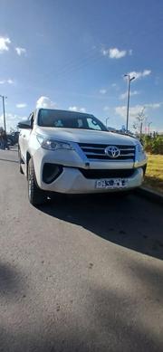 Toyota Fortuner 2.4 D RWD 2018 White for sale