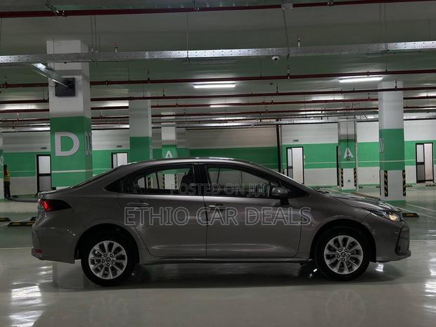 Toyota Corolla 2023 Gray