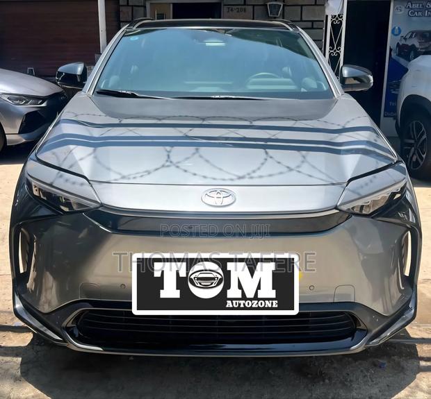 Toyota bZ4X 2024 Gray