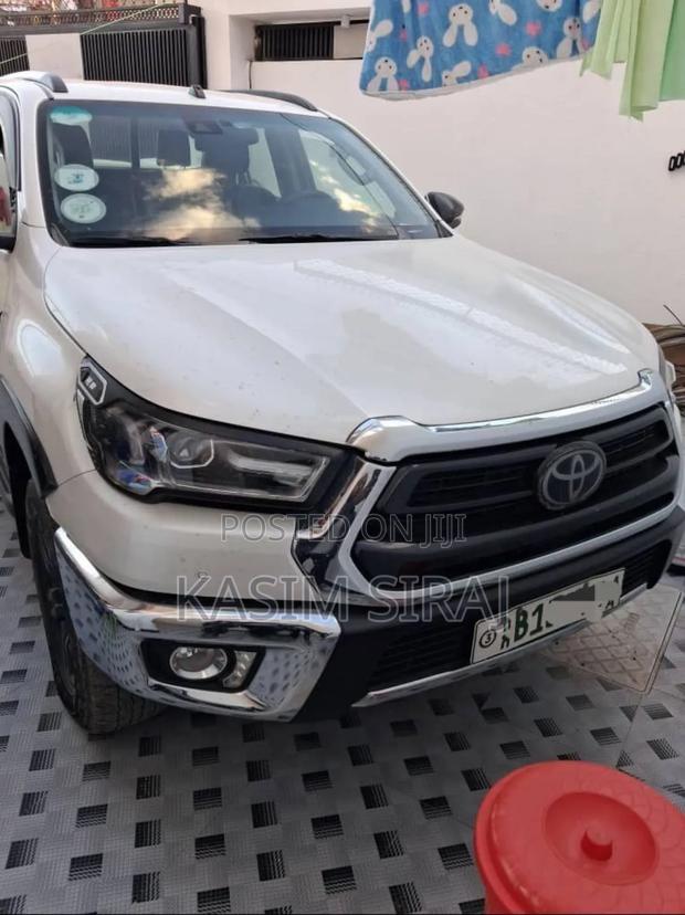 Toyota Hilux Revo Double Cab Deisel 2.4 AWD 2020 White