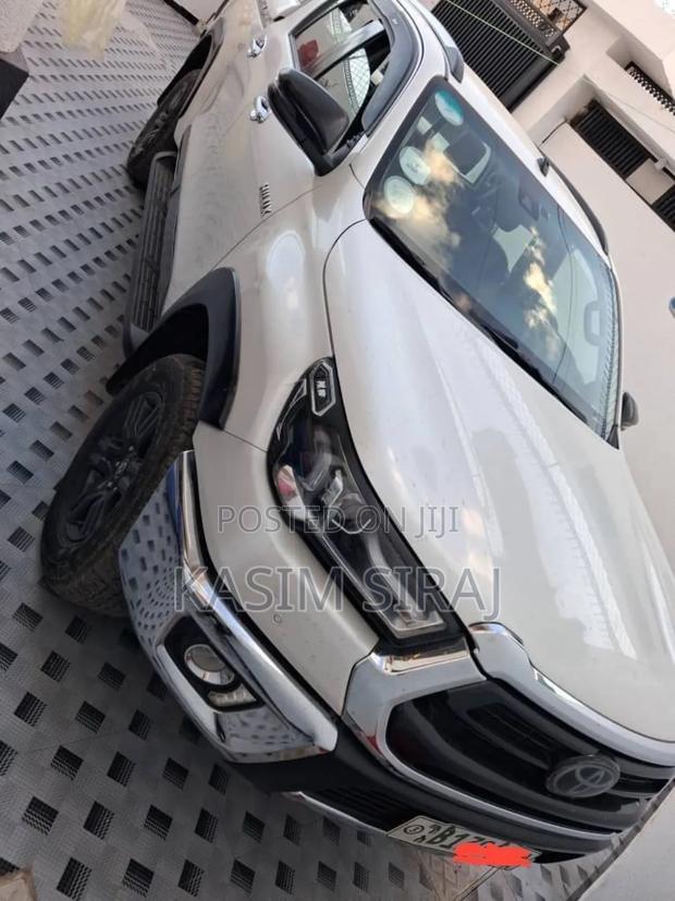 Toyota Hilux Revo Double Cab Deisel 2.4 AWD 2020 White