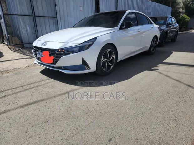 Hyundai Avante 2021 Ivory