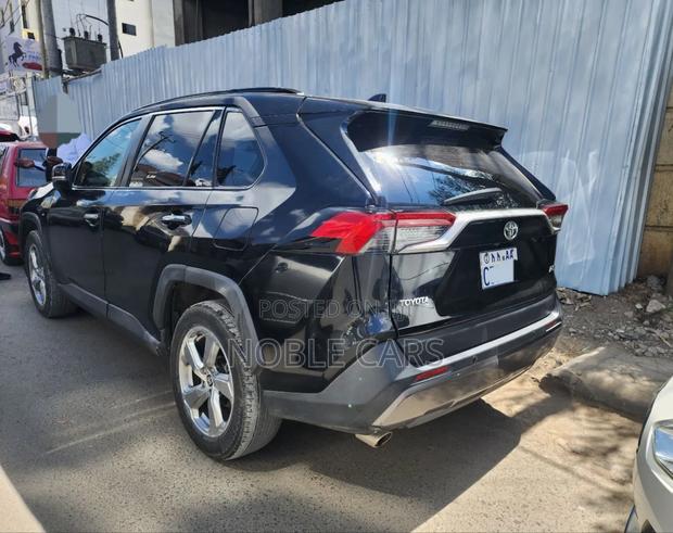 Toyota RAV4 2022 Matt Black